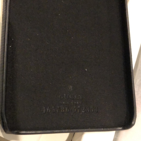 Gucci iPhone 7 Black Snake Print Phone Case - Picture 3 of 3